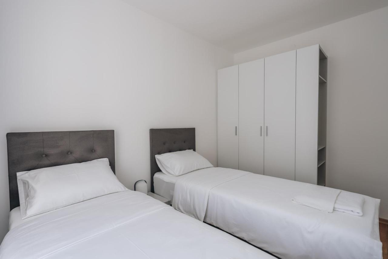 Status-M Apartments Бечичи Экстерьер фото