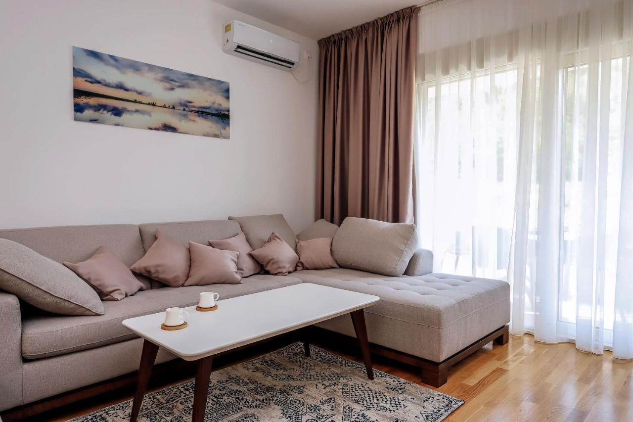 Status-M Apartments Бечичи Экстерьер фото