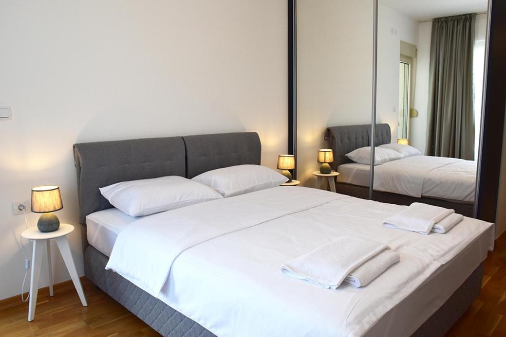 Status-M Apartments Бечичи Экстерьер фото