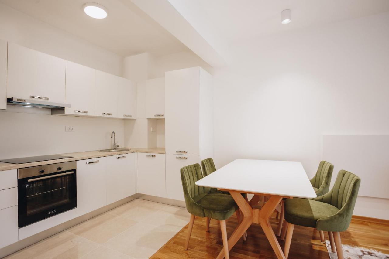 Status-M Apartments Бечичи Экстерьер фото