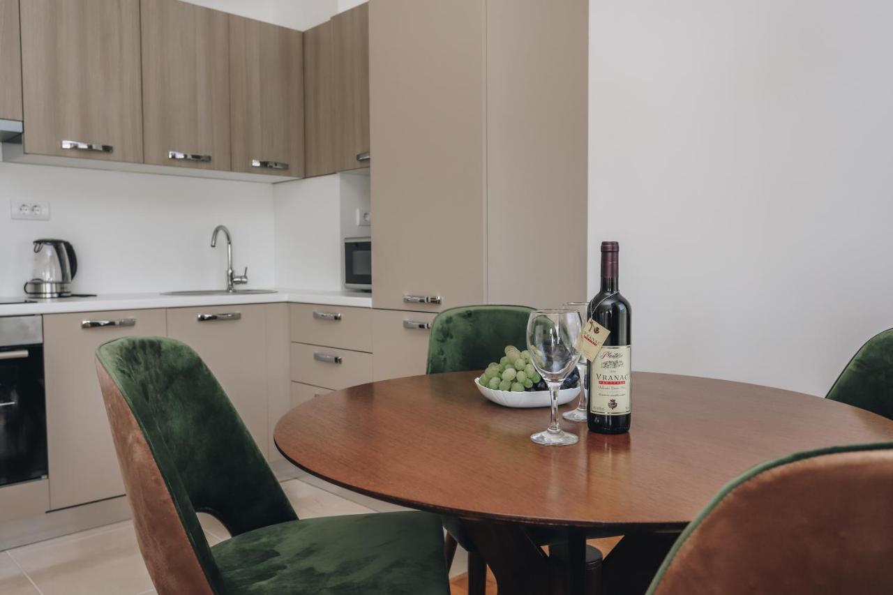 Status-M Apartments Бечичи Экстерьер фото