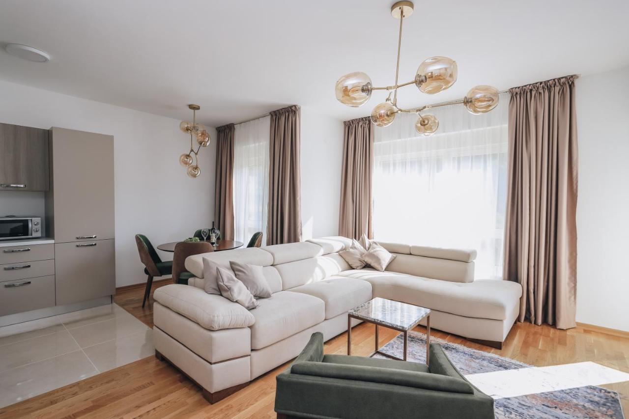 Status-M Apartments Бечичи Экстерьер фото