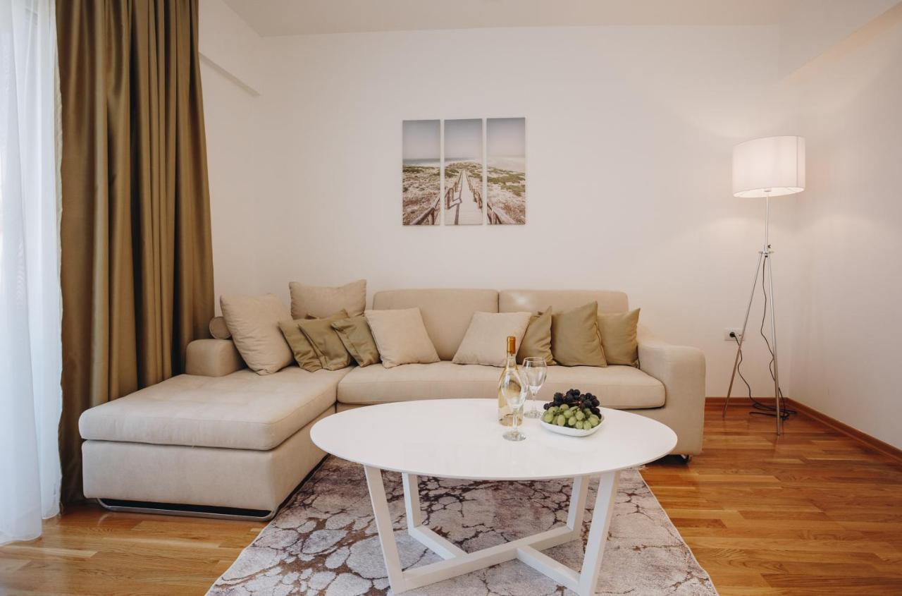 Status-M Apartments Бечичи Экстерьер фото
